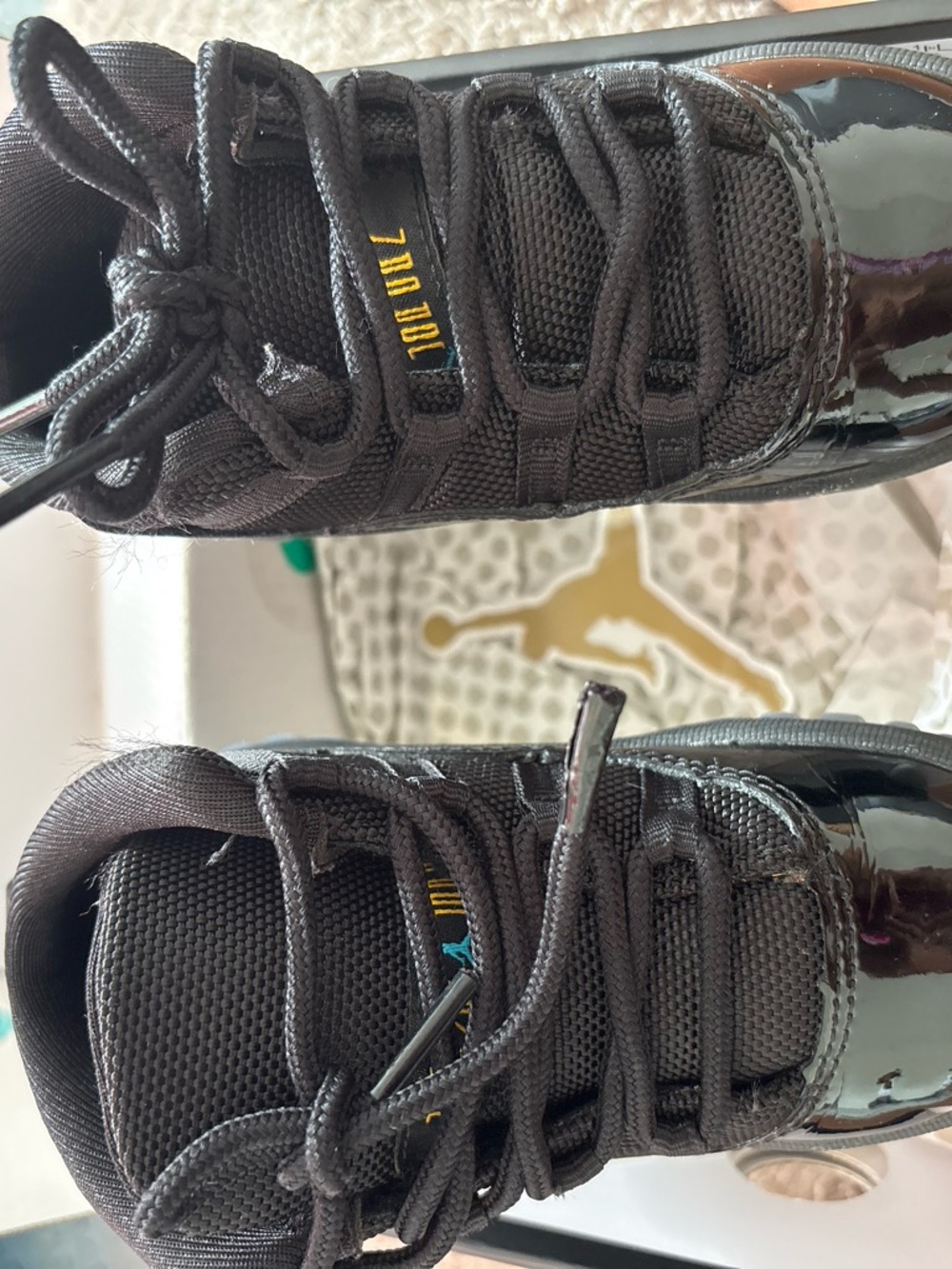 Jordan Toddler Retro Sneakers - Black with Gold Accents